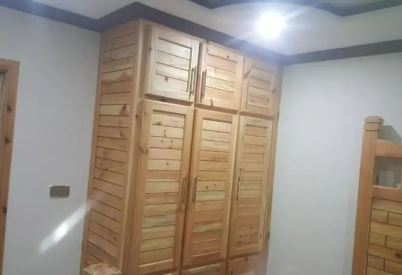 پانسیون Zujaja Guest House