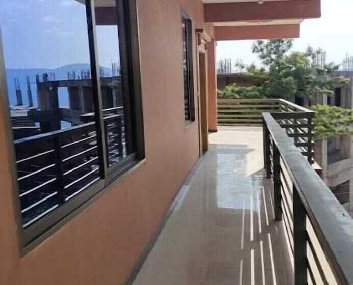 پانسیون Zujaja Guest House