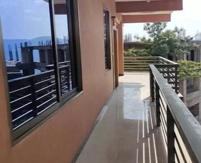 پانسیون Zujaja Guest House