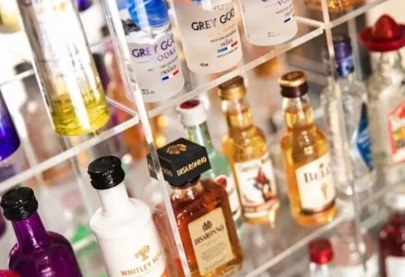 Residenssi Mono Luxe Villa In Newcastle Upon Tyne