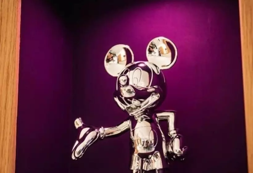 Residenssi Mono Luxe Villa In Newcastle Upon Tyne