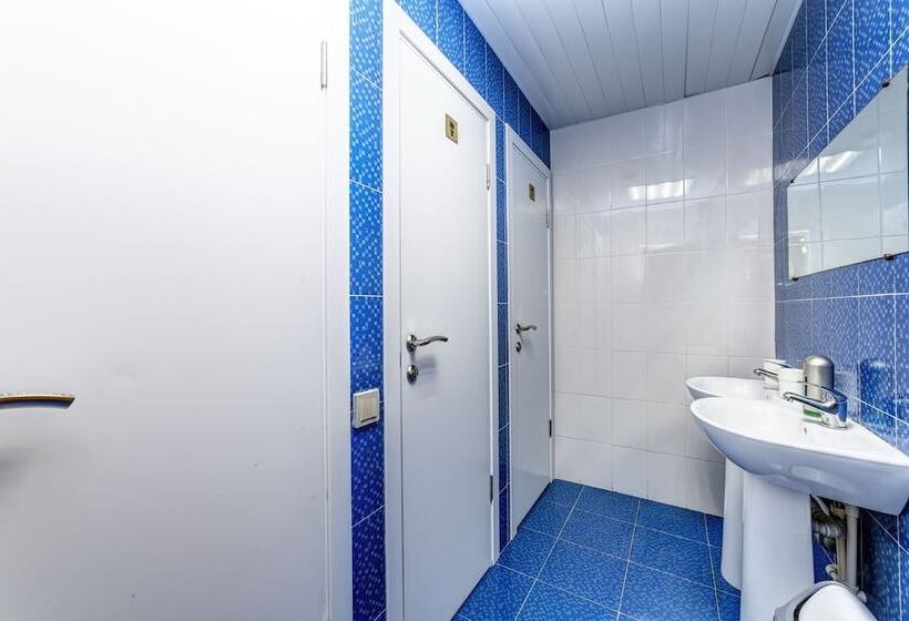 Shabolovka Hotel   Hostel