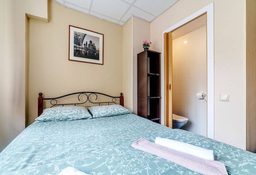 Shabolovka Hotel   Hostel