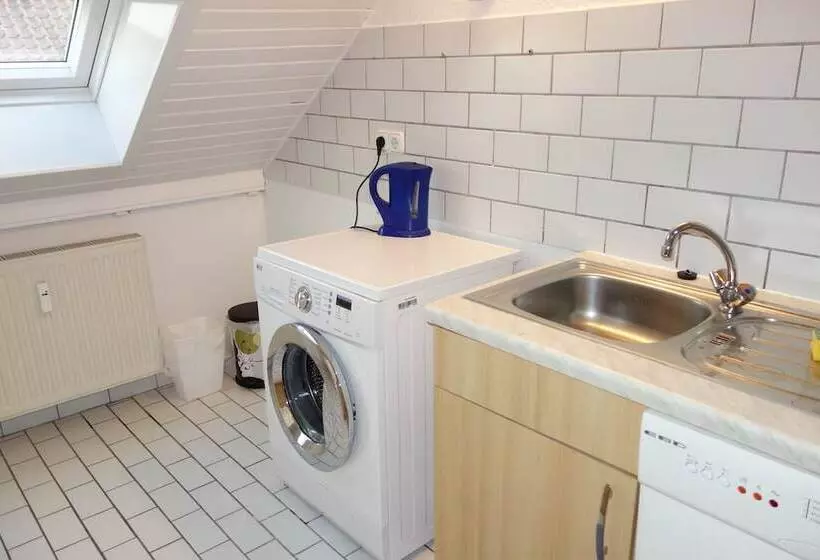 Tolstov Hotels Large 3 Room Apartment
