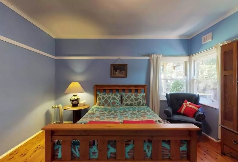 Arcadia Cottage