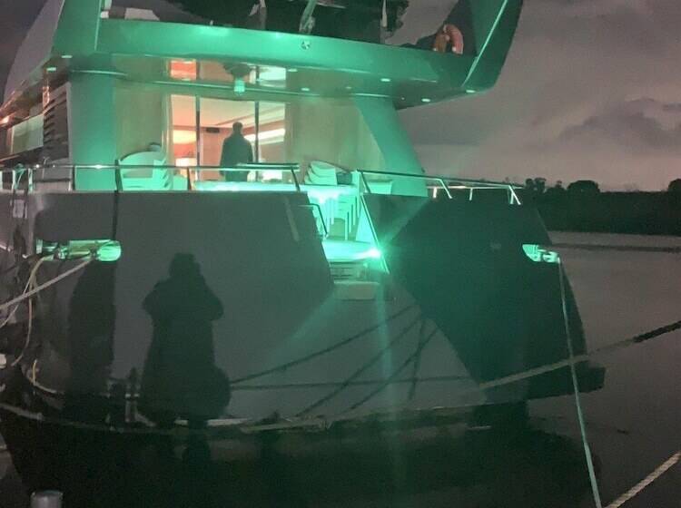 تختخواب و صبحانه Davidon Yacht