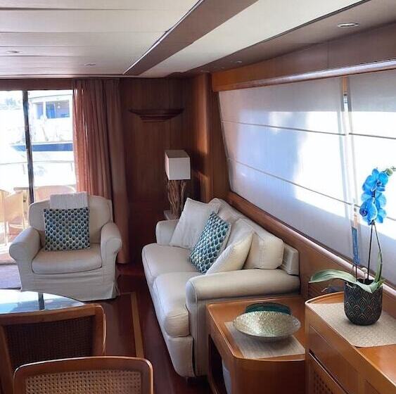 تختخواب و صبحانه Davidon Yacht