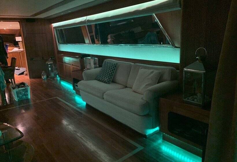 تختخواب و صبحانه Davidon Yacht