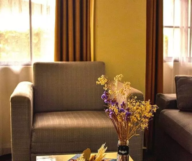 Cardedeu Suites