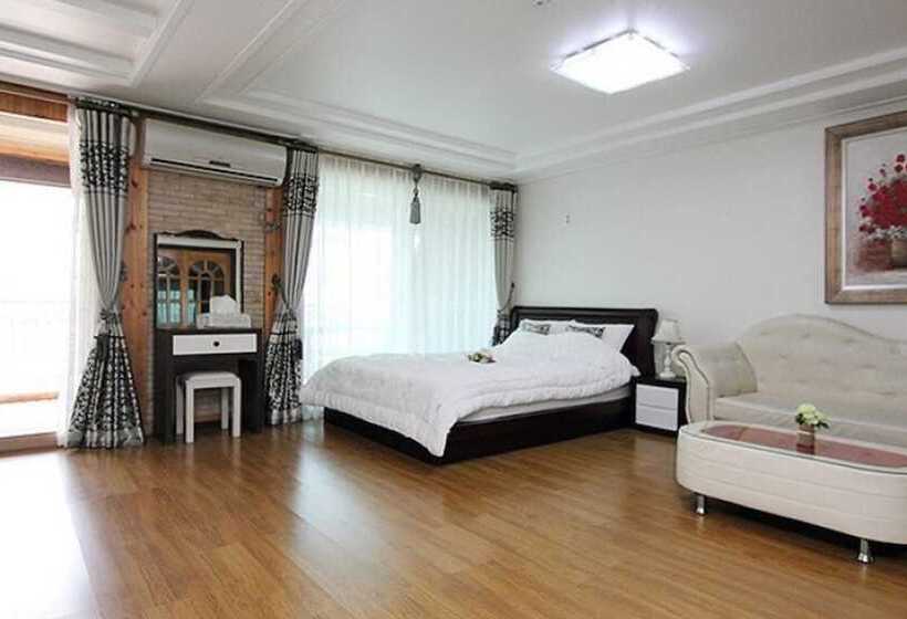Ganghwado Sundance Pension