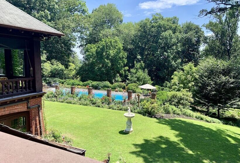 Gramercy Mansion B&b