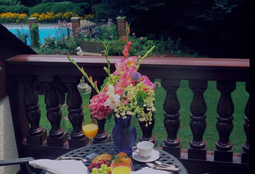 Gramercy Mansion B&b