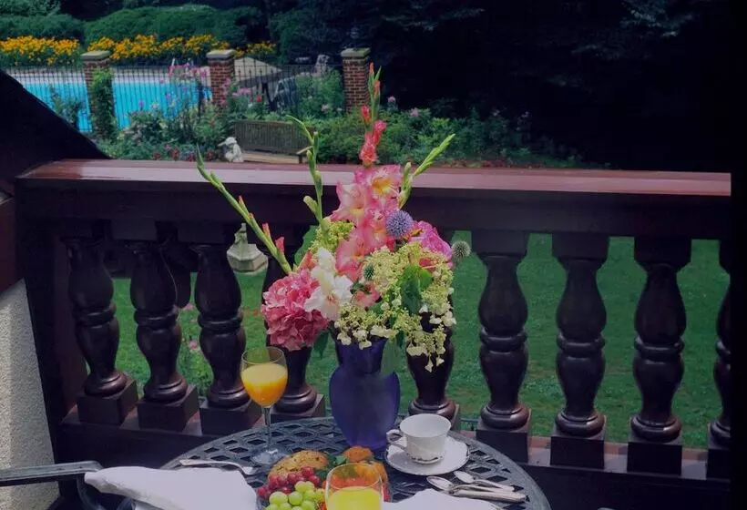 Gramercy Mansion B&b