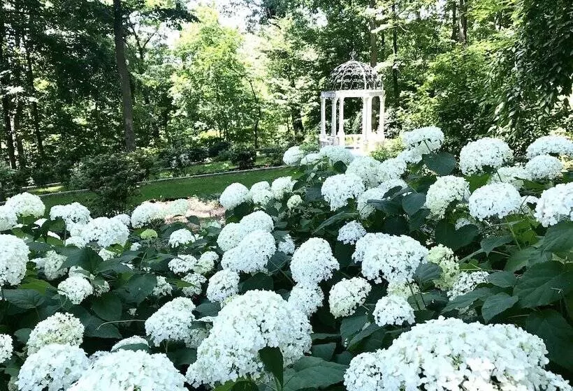 Gramercy Mansion B&b