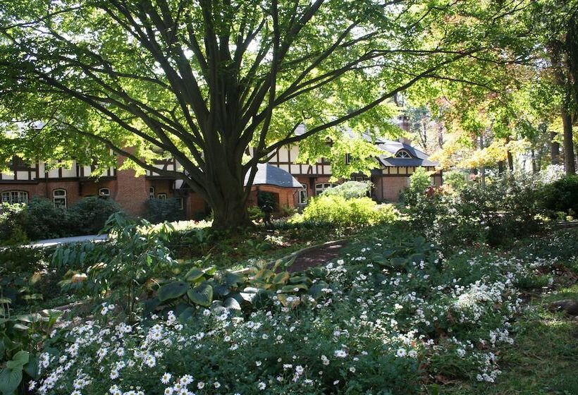 Gramercy Mansion B&b