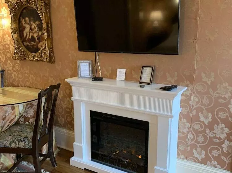 Gramercy Mansion B&b