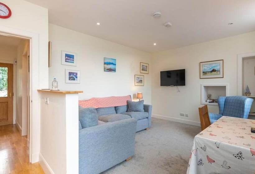 Hopetoun Cottage   Beautiful Cottage