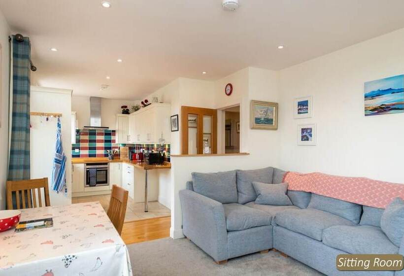 Hopetoun Cottage   Beautiful Cottage