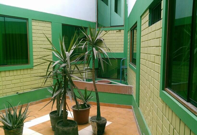 Hostal Hostello Lima Airport