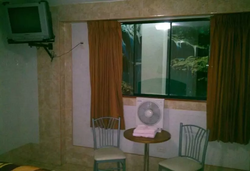 Hostal Hostello   Lima Airport