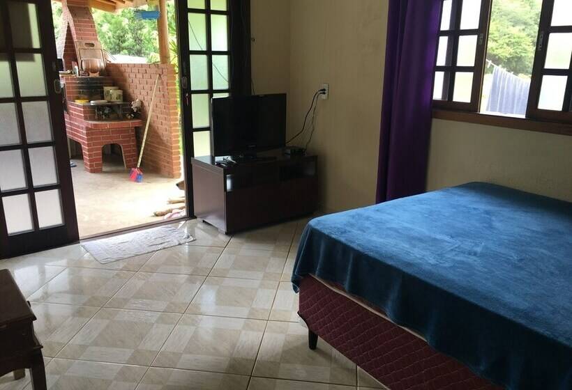 Hostel Cantinho Família Aventura