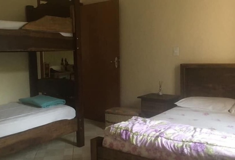 Hostel Cantinho Família Aventura
