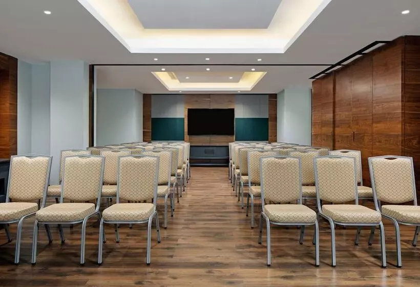 Hotelli Four Points By Sheraton Kigali