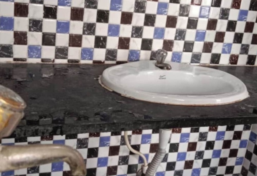 هتل Goroomgo Swagat Bhubneshwar