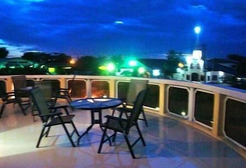 هتل Kaikoesi Apartments