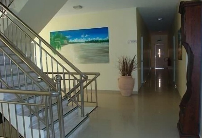 هتل Kaikoesi Apartments