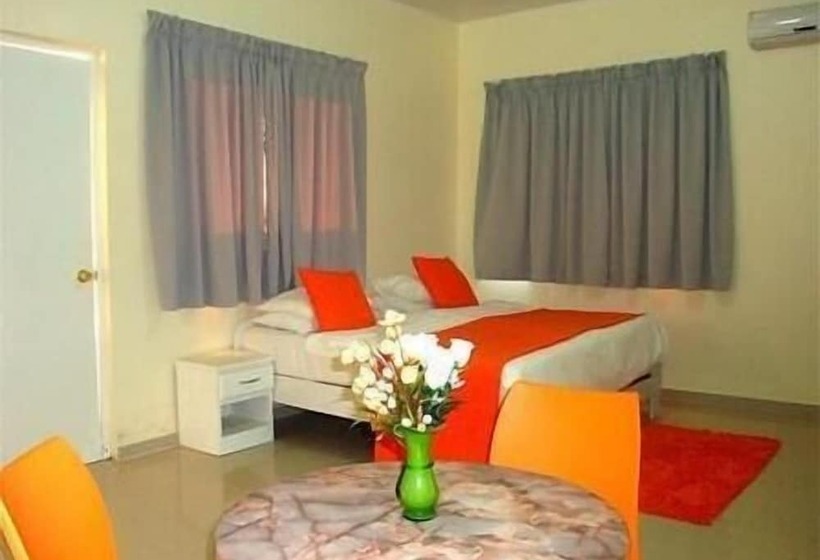 هتل Kaikoesi Apartments