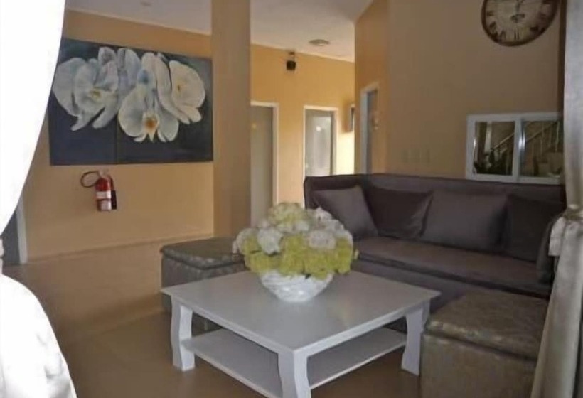 هتل Kaikoesi Apartments