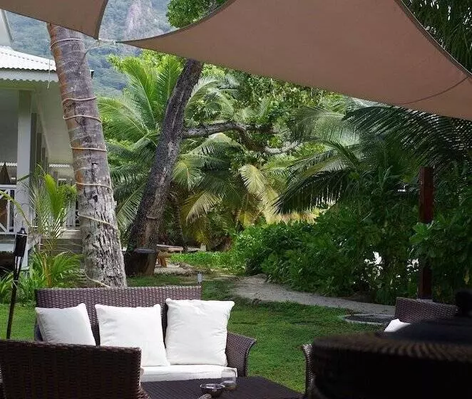 هتل La Belle Tortue