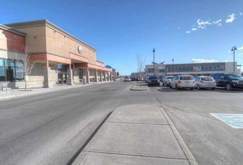 هتل Pinnacle Inn & Suites Aspen