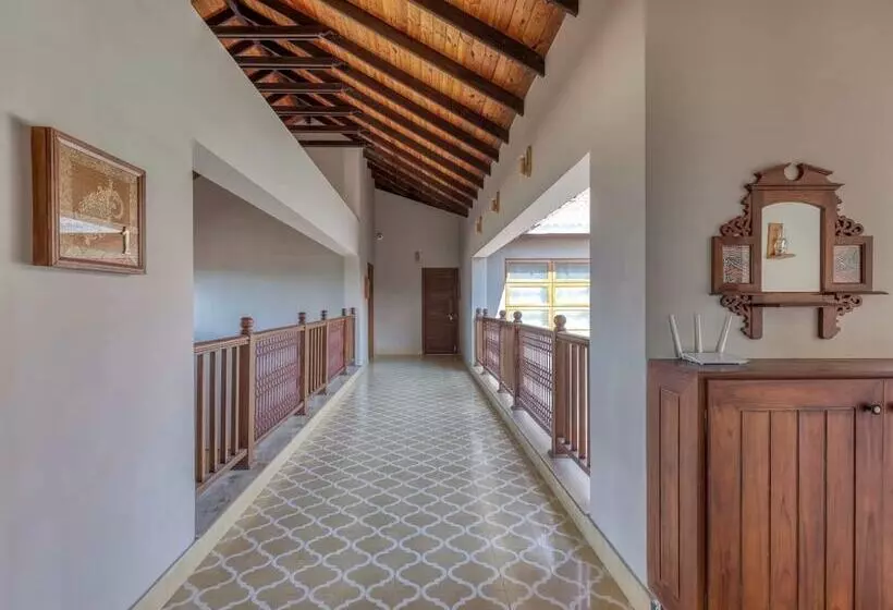 ホテル The Kutchh Courtyard