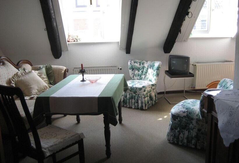 Отель Völkel Incoming Rooms & More Haj