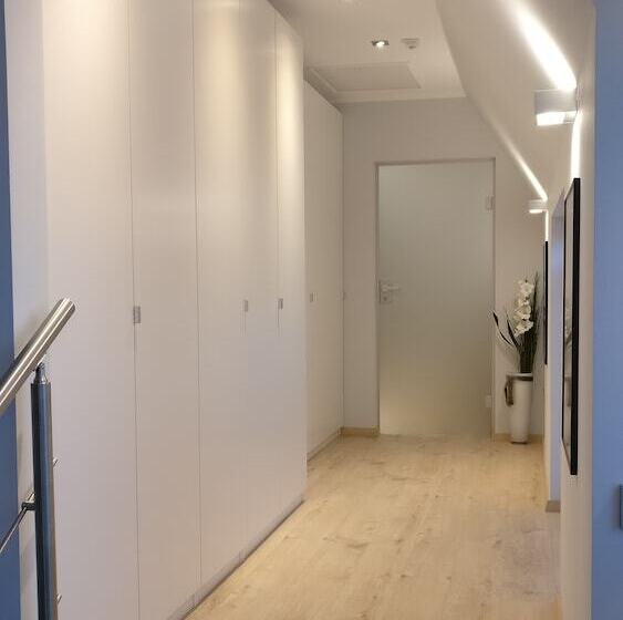 Отель Völkel Incoming Rooms & More Haj