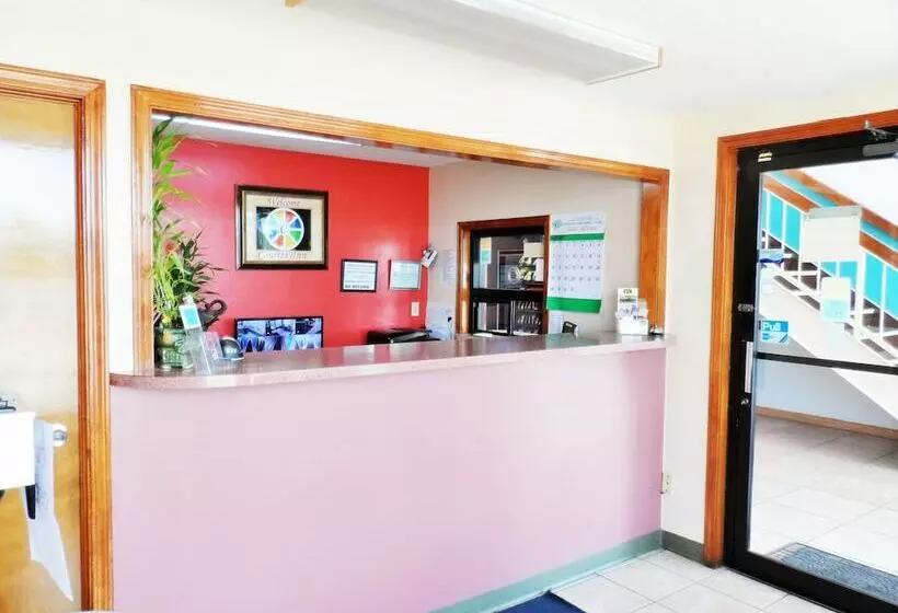 モーテル Courtesy Inn