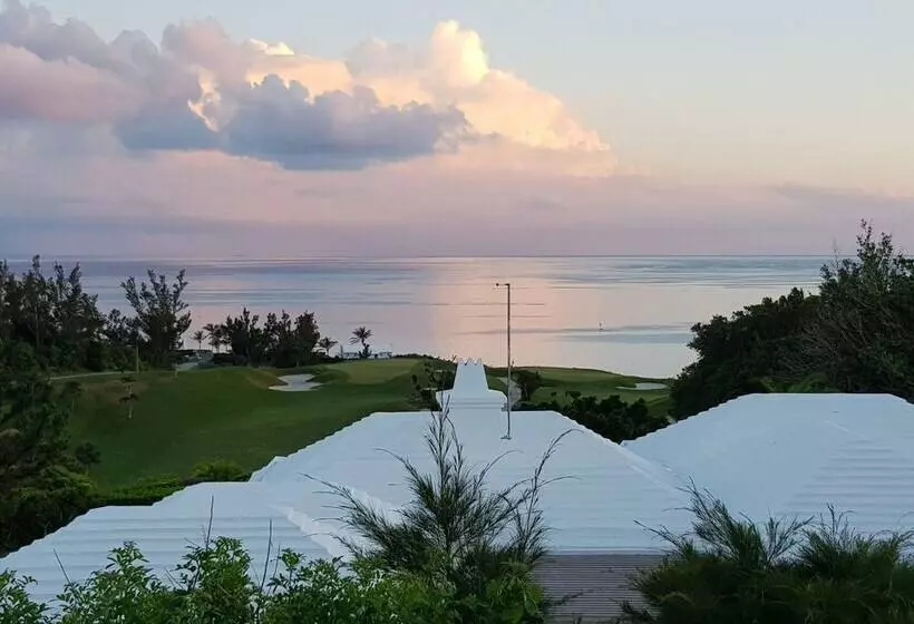 پانسیون Bermuda Connections Guest House