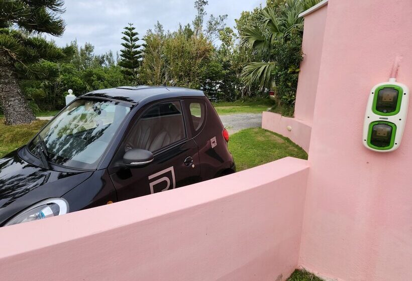 پانسیون Bermuda Connections Guest House