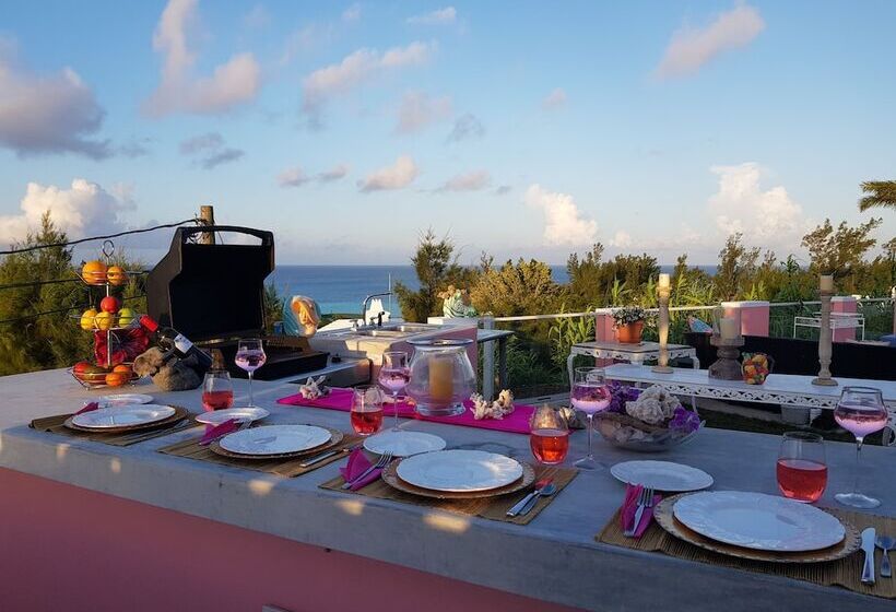 پانسیون Bermuda Connections Guest House