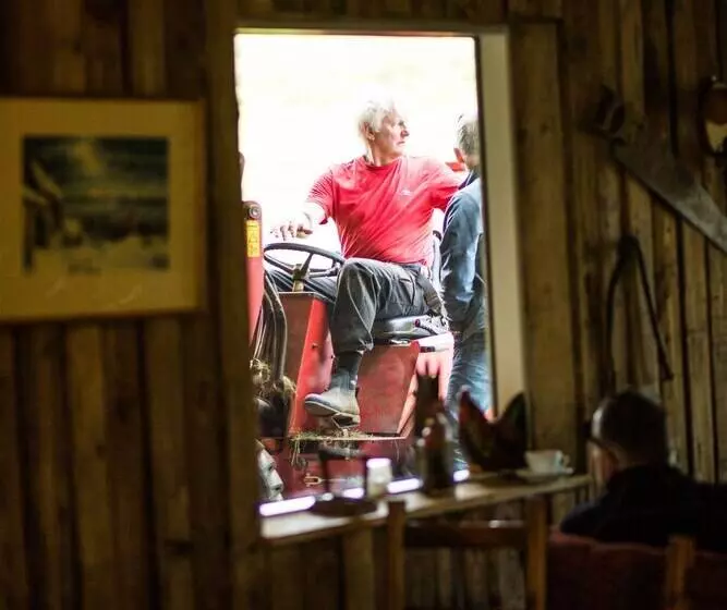 پانسیون Farmhotel Efstidalur