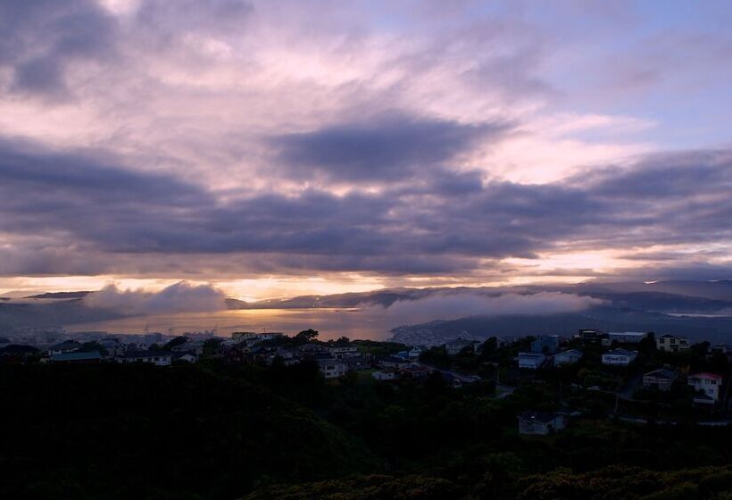 بنسيون Zenith Boutique Lodge & Spa