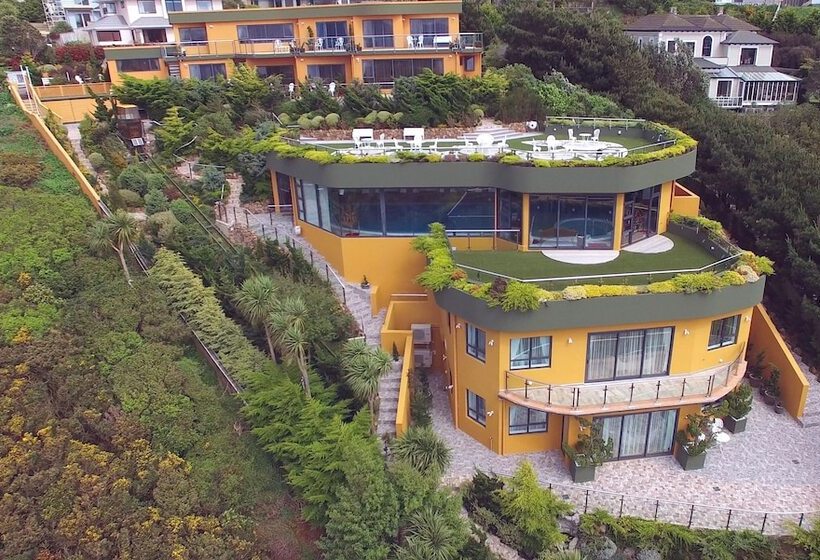 بنسيون Zenith Boutique Lodge & Spa