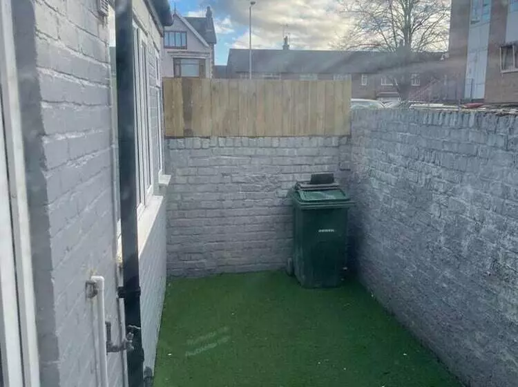 Residenssi Immaculate Luxury 2 Bed Apartment In Liverpool