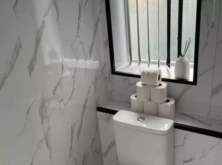 Residenssi Immaculate Luxury 2 Bed Apartment In Liverpool