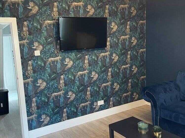 اقامتگاه Immaculate Luxury 2 Bed Apartment In Liverpool