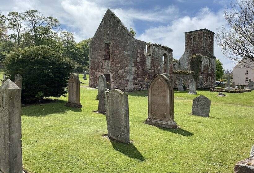 اقامتگاه Wee Bunker   Central Location