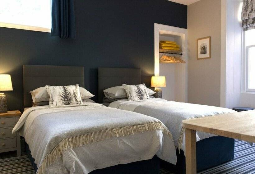 اقامتگاه Wee Bunker   Central Location