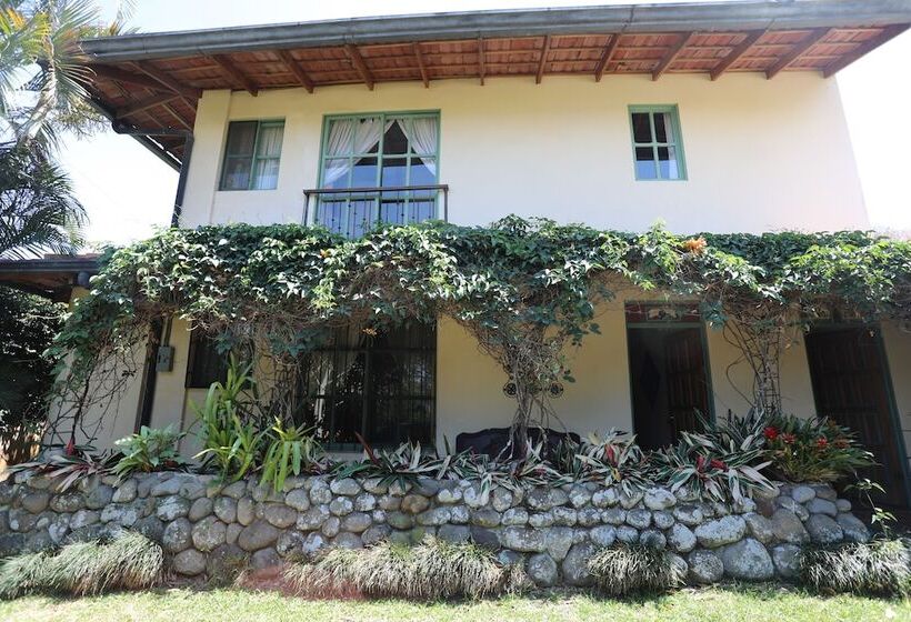 Tierra Magica B&b And Art Studio